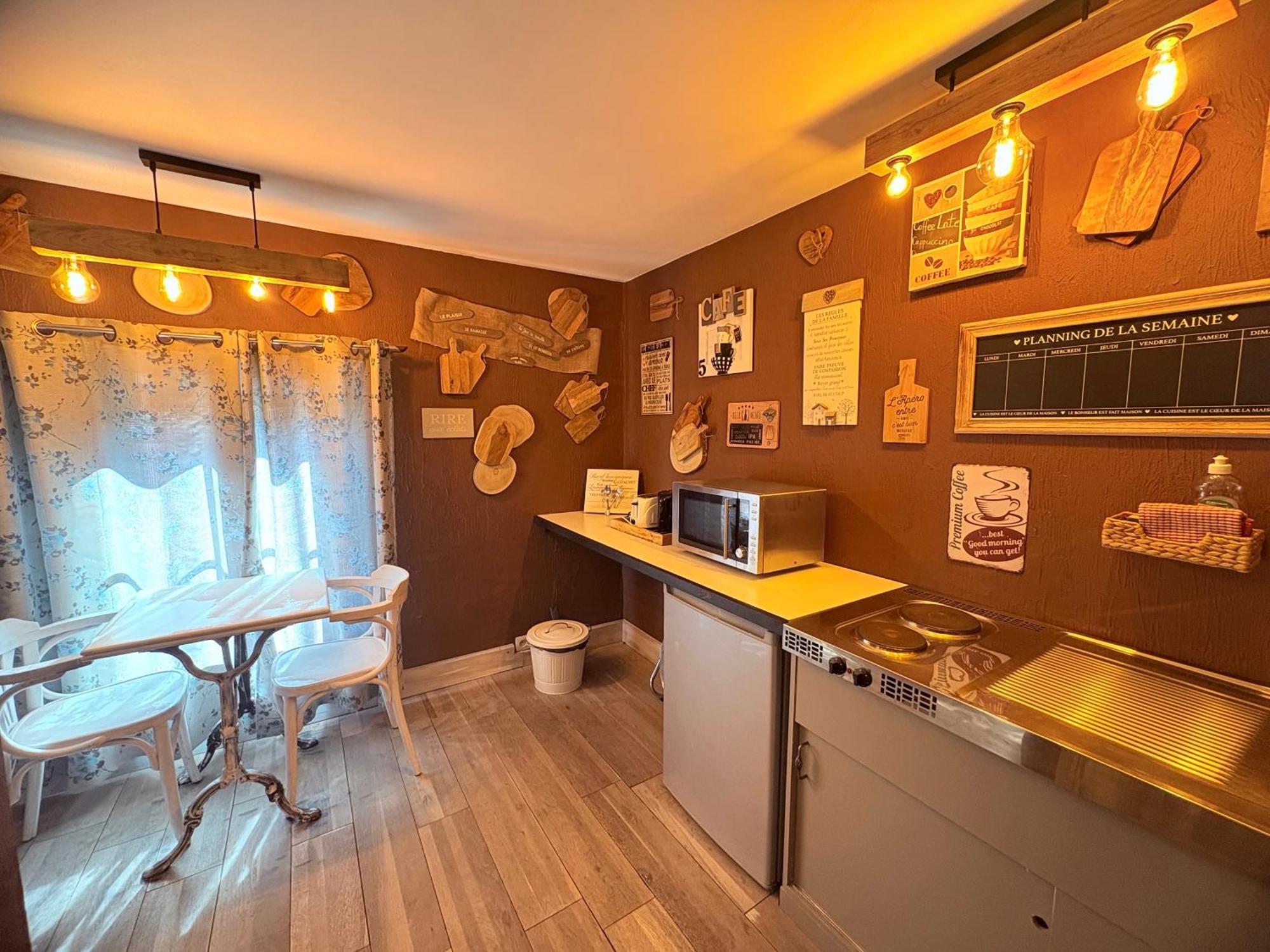 Comme A La Ferme Bed & Breakfast Дюрби Екстериор снимка
