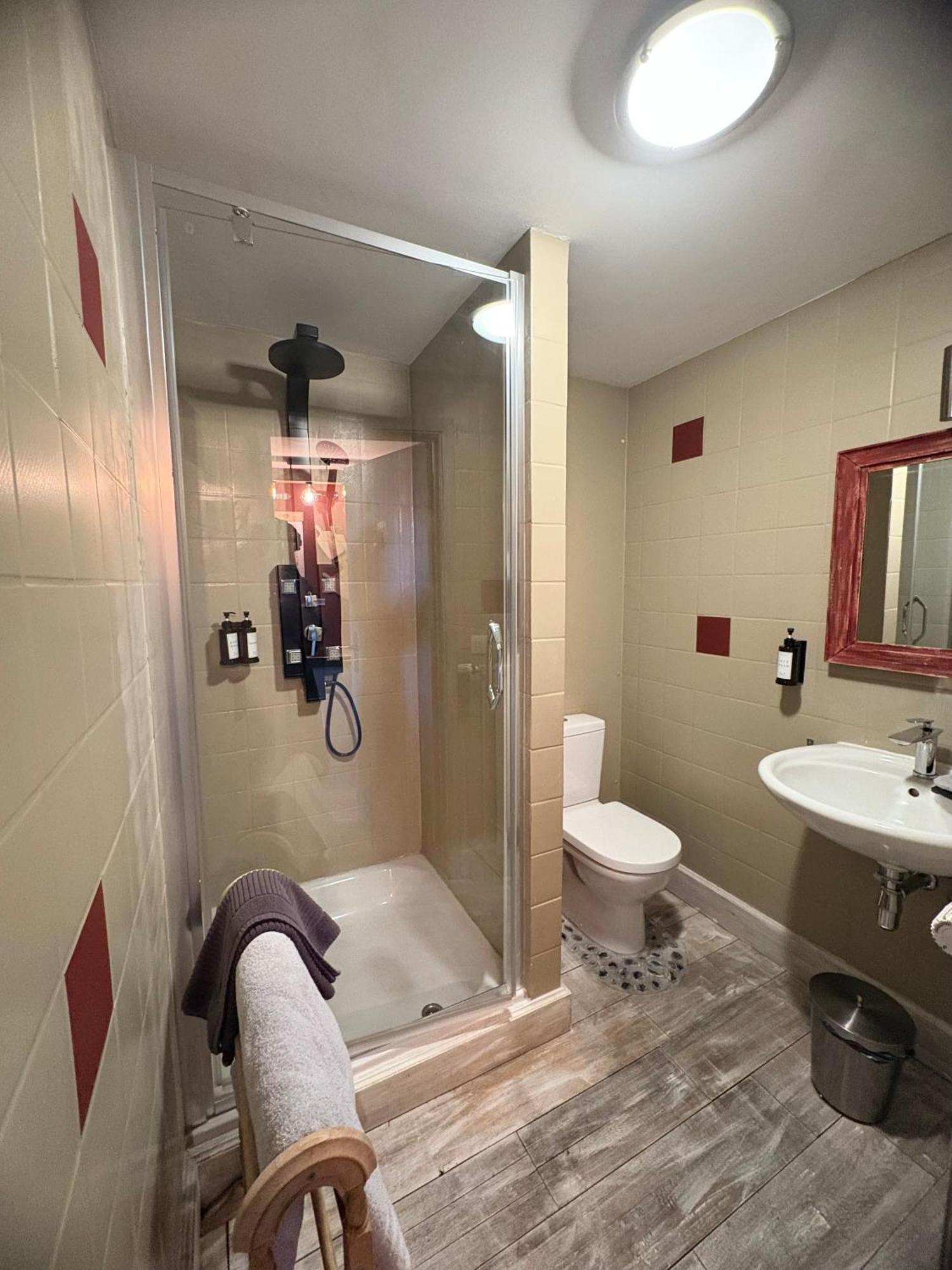 Comme A La Ferme Bed & Breakfast Дюрби Екстериор снимка